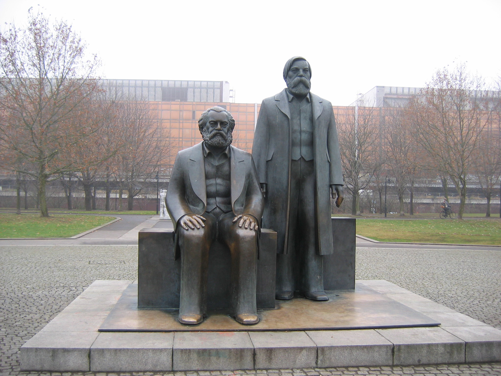 Marx Engels