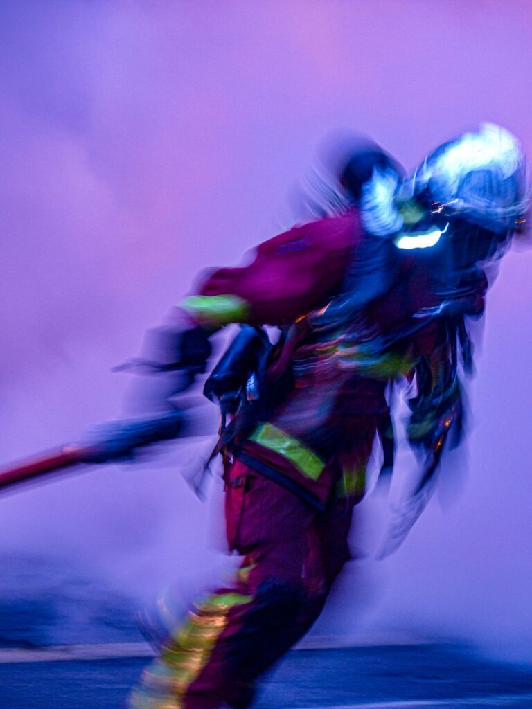 Photos gratuites de action dynamique, aide, aider